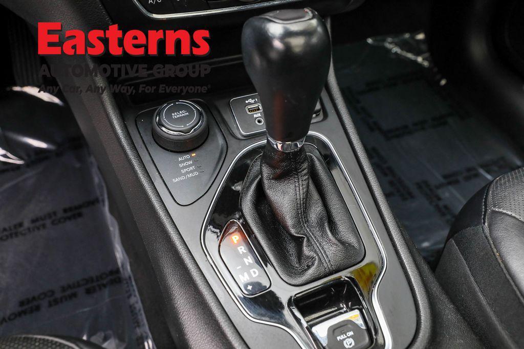 used 2021 Jeep Cherokee car, priced at $20,490