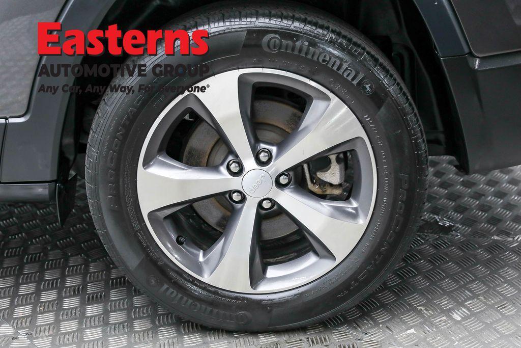 used 2021 Jeep Cherokee car, priced at $20,490