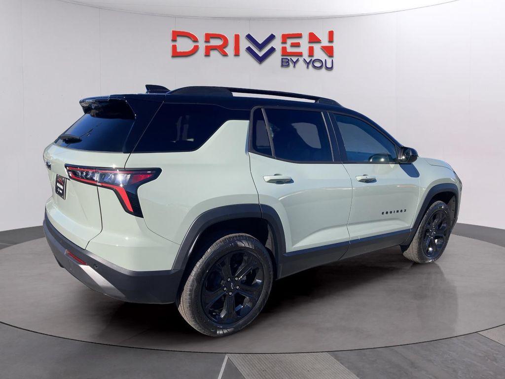 new 2026 Chevrolet Equinox car, priced at $33,900