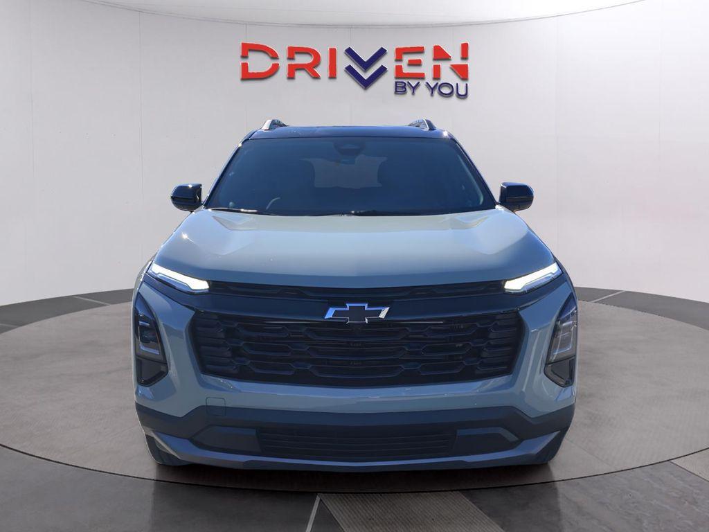 new 2026 Chevrolet Equinox car, priced at $33,900