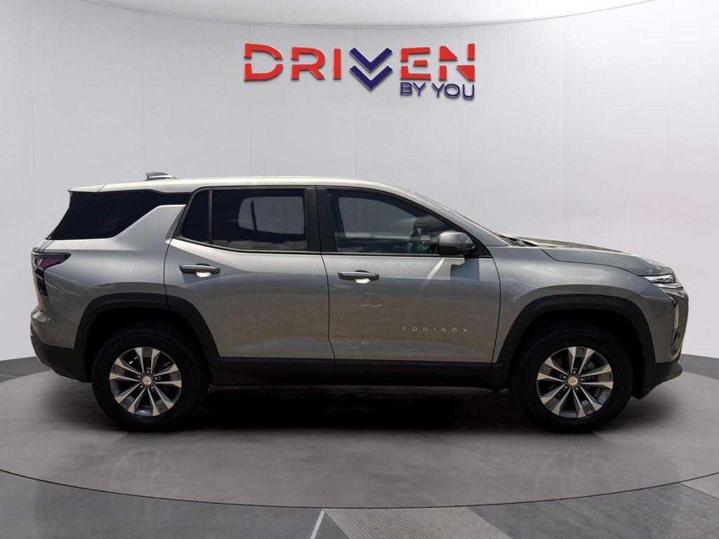 new 2026 Chevrolet Equinox car, priced at $31,480