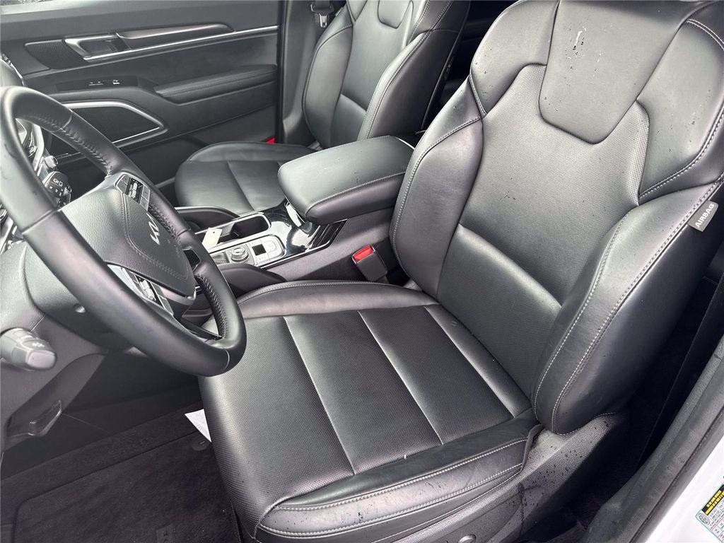 used 2025 Kia Telluride car, priced at $34,133