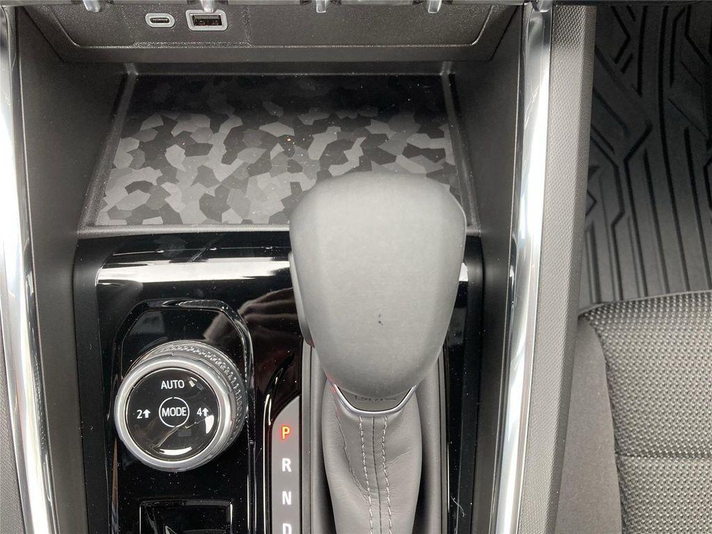 new 2025 GMC Canyon car, priced at $41,798