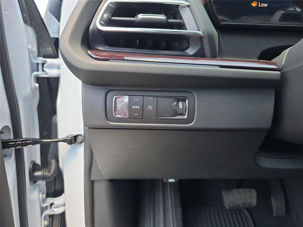 new 2026 Chevrolet Traverse car, priced at $57,009