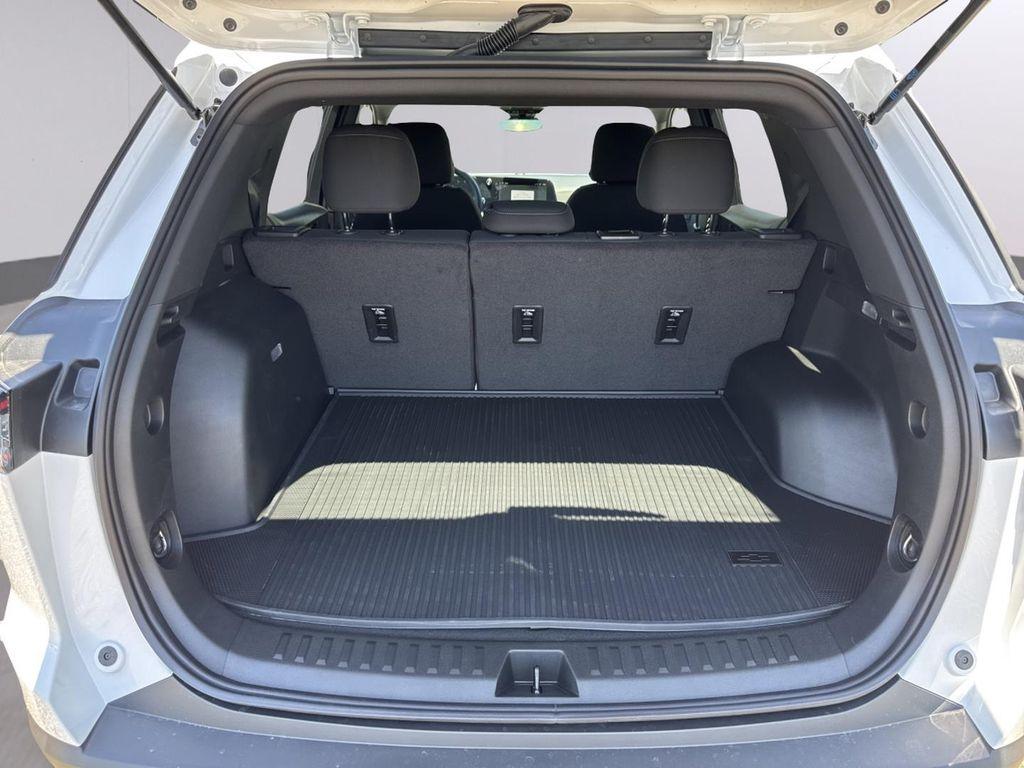 new 2026 Chevrolet Equinox car, priced at $33,261