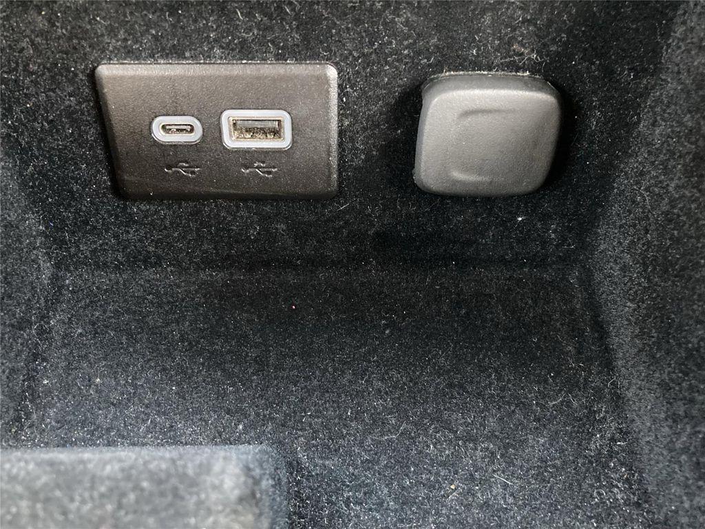 used 2024 Cadillac XT4 car, priced at $26,399