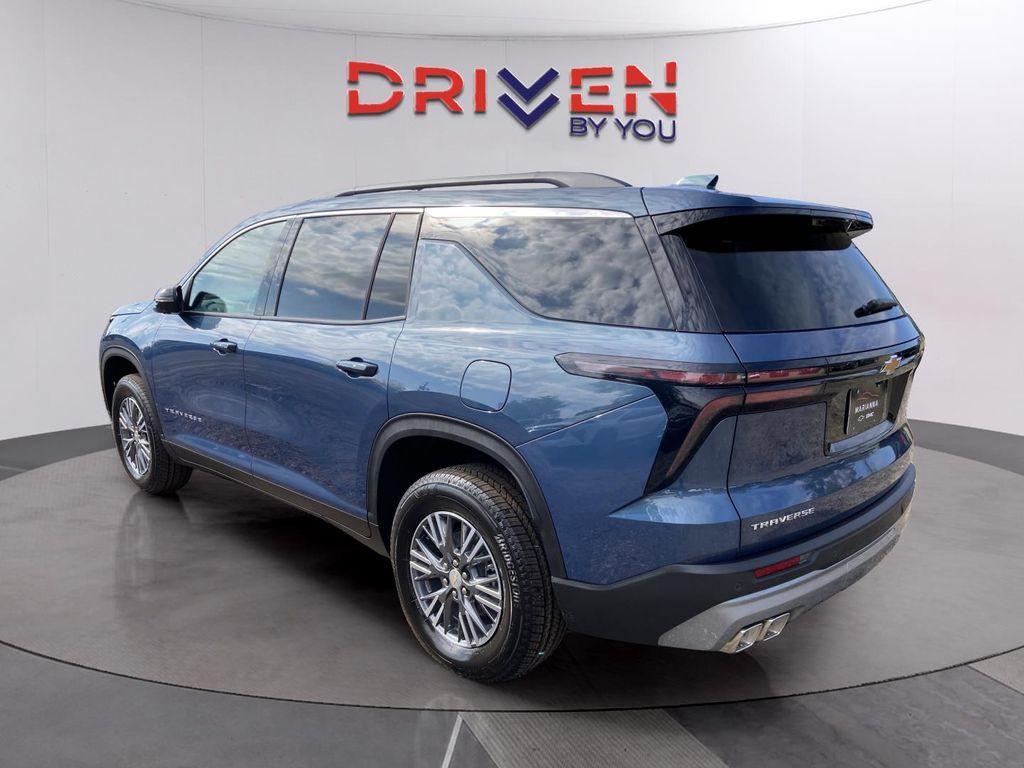 new 2026 Chevrolet Traverse car, priced at $40,614