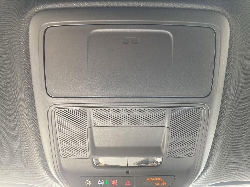 new 2026 Chevrolet Traverse car, priced at $40,614