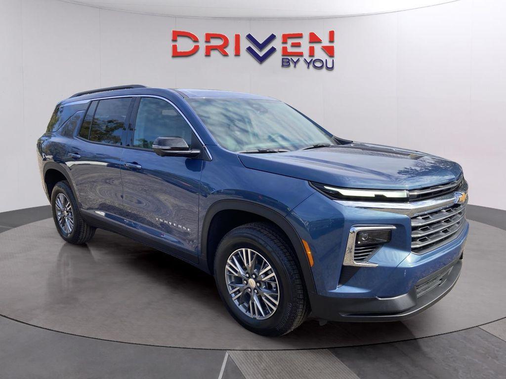 new 2026 Chevrolet Traverse car, priced at $40,614