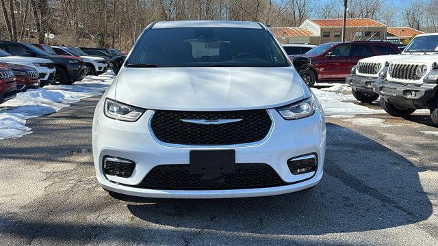 new 2026 Chrysler Pacifica car, priced at $45,070