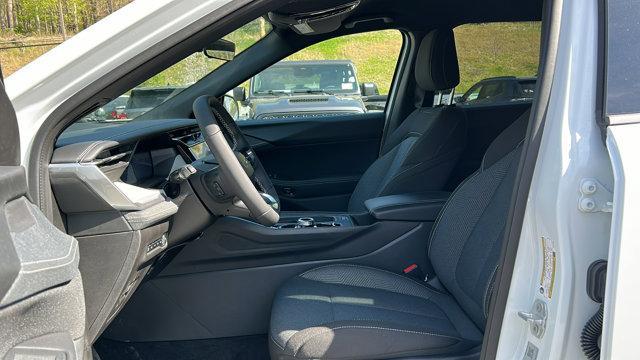 new 2026 Jeep Cherokee car, priced at $40,220
