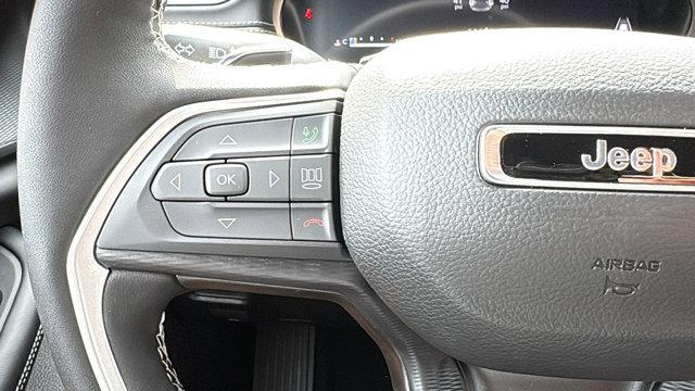 new 2025 Jeep Grand Cherokee car, priced at $44,200