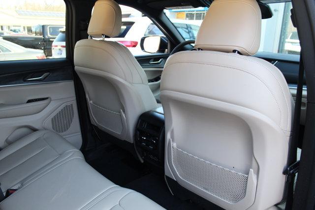 used 2025 Jeep Grand Cherokee car, priced at $38,996