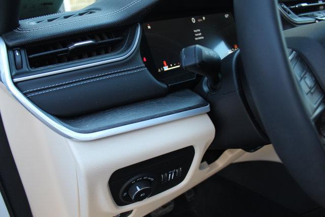 used 2025 Jeep Grand Cherokee car, priced at $38,996
