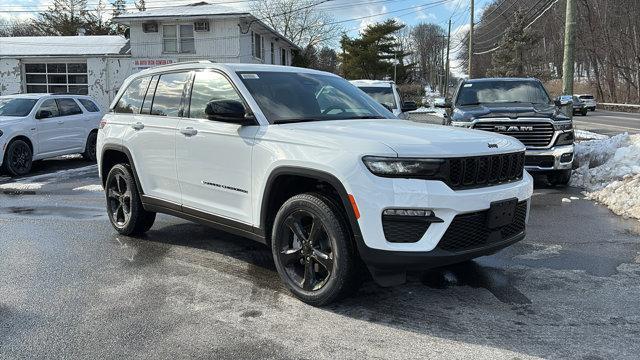 new 2025 Jeep Grand Cherokee car, priced at $48,277