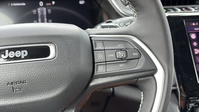 new 2025 Jeep Grand Cherokee car, priced at $44,500