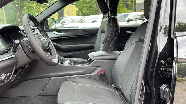 new 2025 Jeep Grand Cherokee car, priced at $44,500