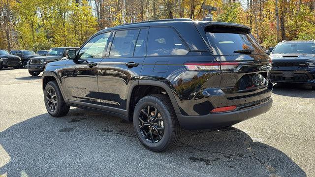 new 2025 Jeep Grand Cherokee car, priced at $44,700