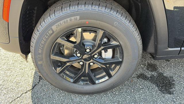 new 2025 Jeep Grand Cherokee car, priced at $44,700