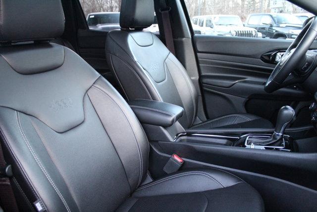 2022 Diamond Black Jeep Compass