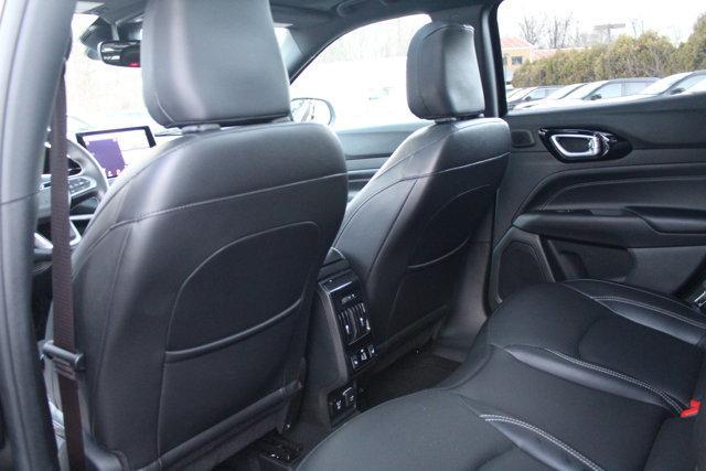 2022 Diamond Black Jeep Compass