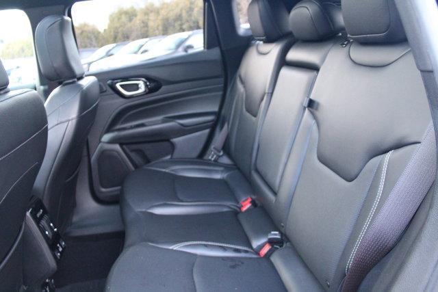 2022 Diamond Black Jeep Compass