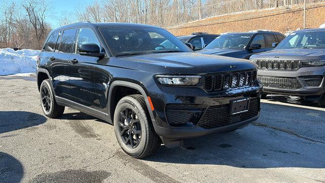 new 2025 Jeep Grand Cherokee car, priced at $46,730