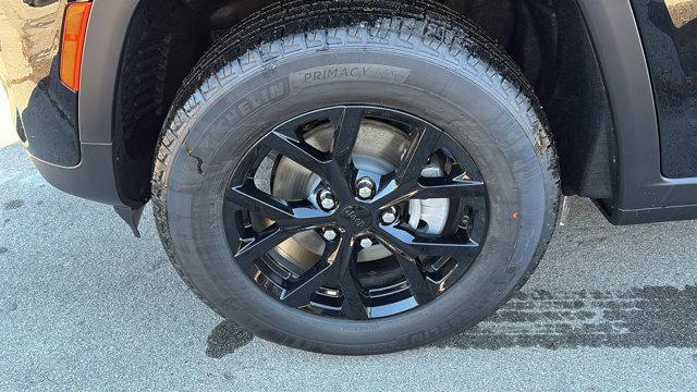 new 2025 Jeep Grand Cherokee car, priced at $46,730