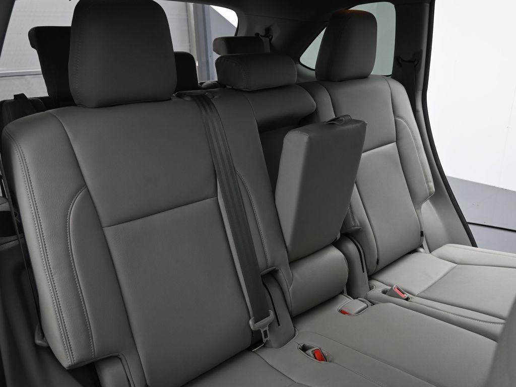 used 2018 Toyota Highlander Hybrid car, priced at $24,617