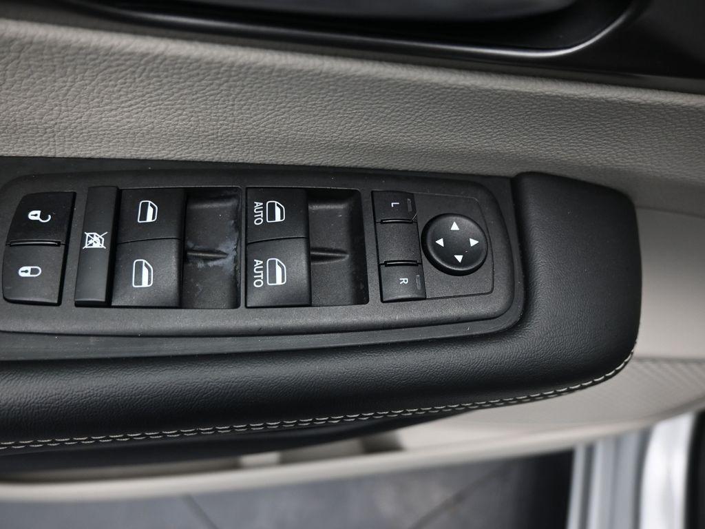 used 2024 Chrysler Pacifica car, priced at $28,209