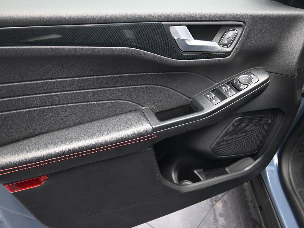 used 2025 Ford Escape car, priced at $26,831