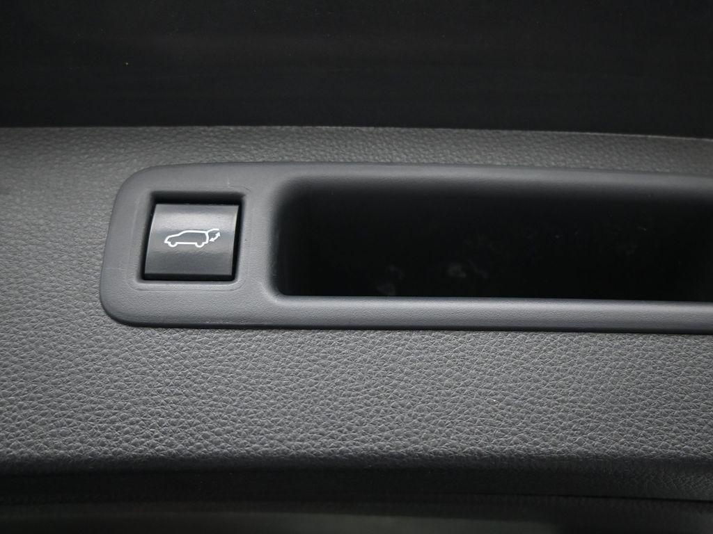 used 2022 Toyota Highlander car, priced at $34,895