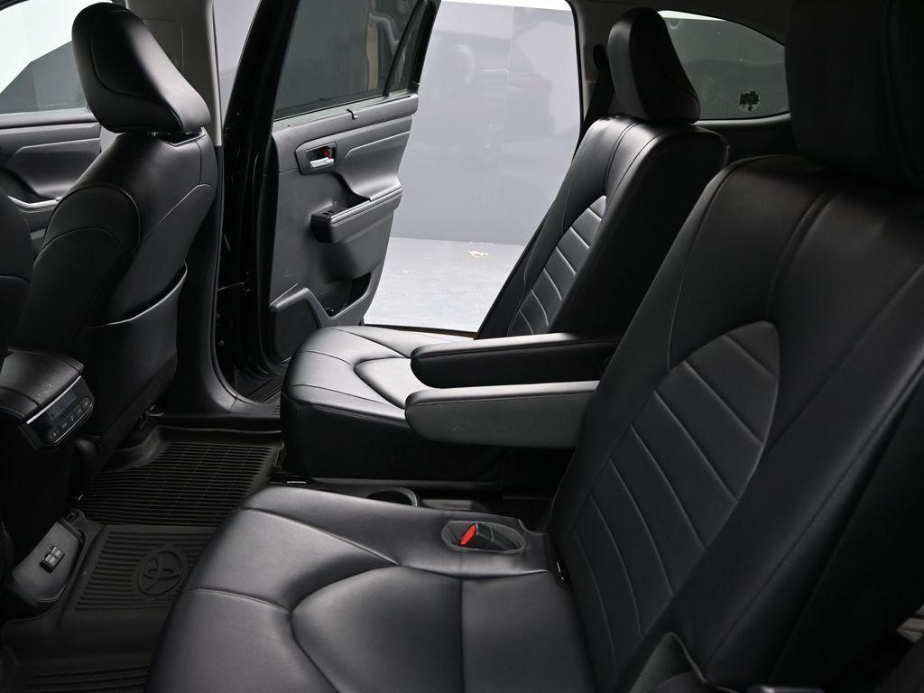 used 2022 Toyota Highlander car, priced at $34,895