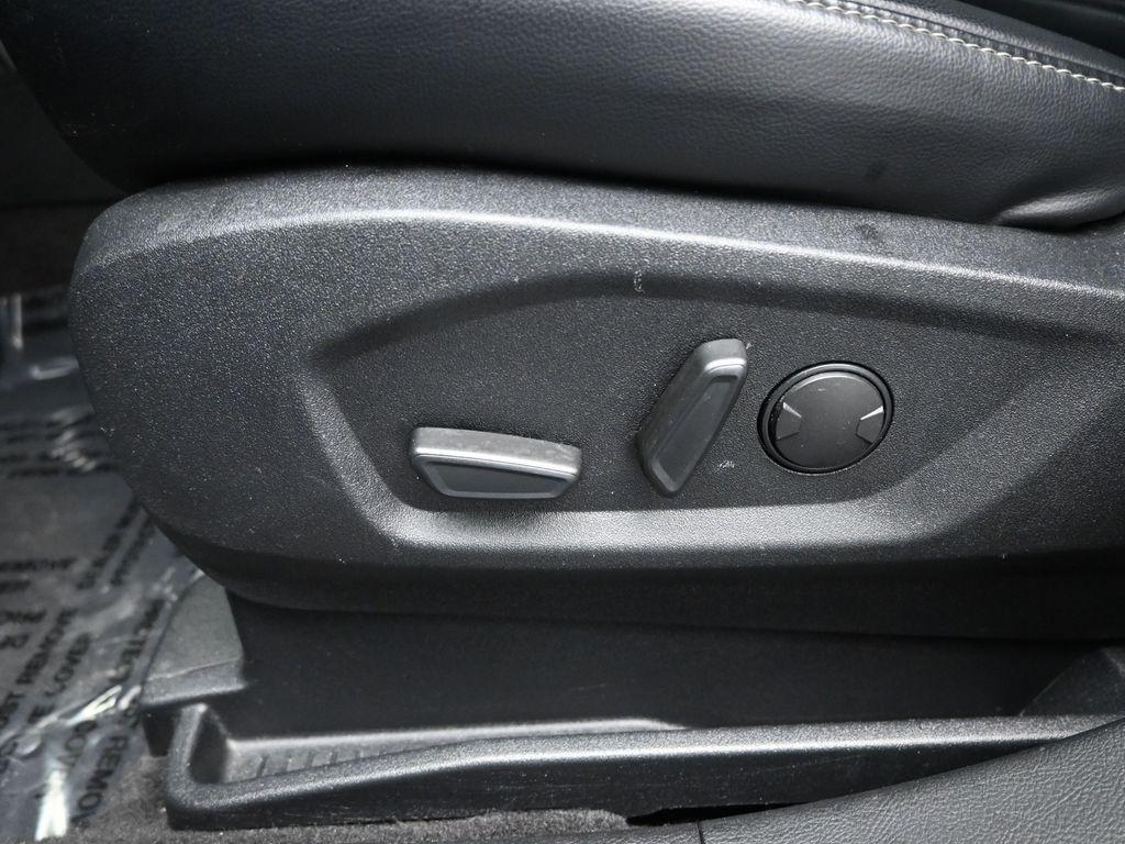 used 2024 Ford Edge car, priced at $21,212