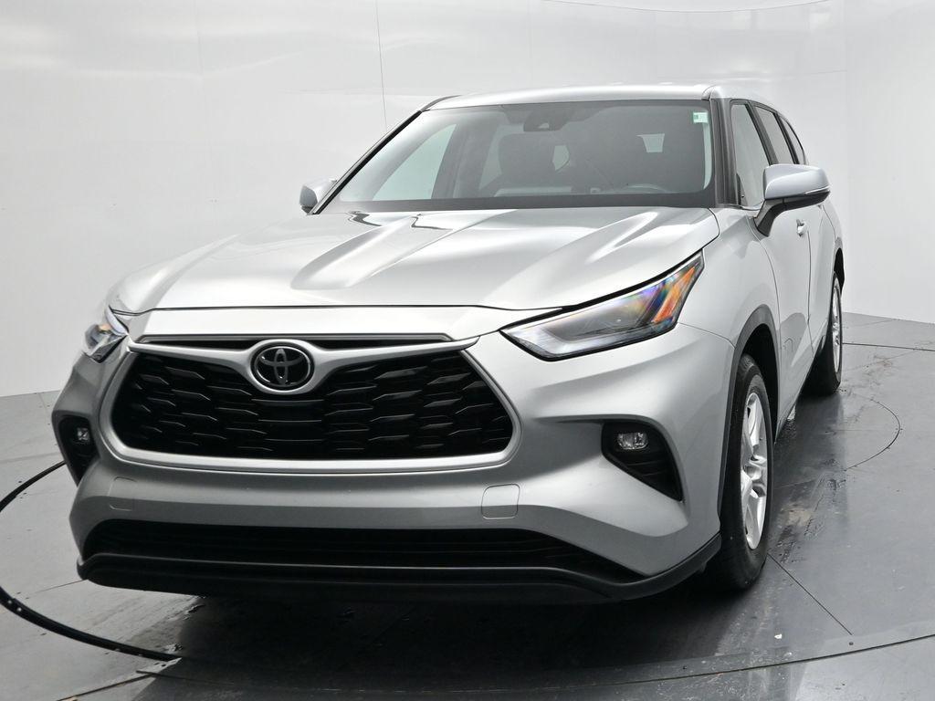 used 2023 Toyota Highlander car, priced at $30,602