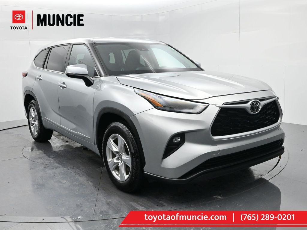 used 2023 Toyota Highlander car, priced at $30,997