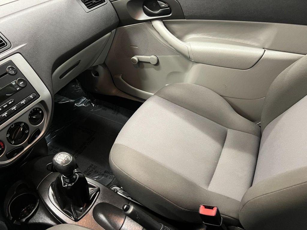 used 2007 Ford Focus car, priced at $5,995