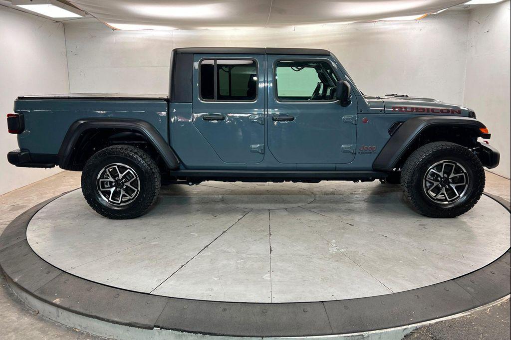 used 2024 Jeep Gladiator car, priced at $43,357