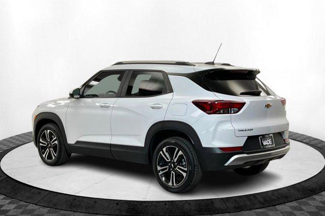 new 2025 Chevrolet TrailBlazer car, priced at $29,715