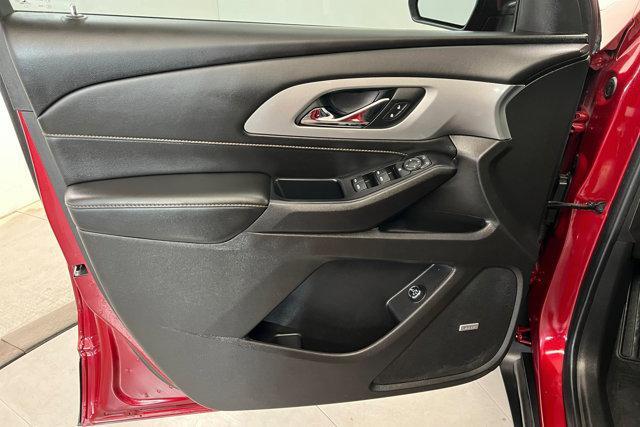 used 2021 Chevrolet Traverse car, priced at $26,116