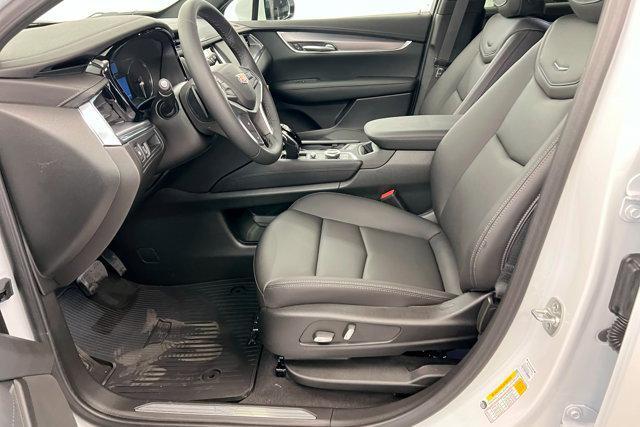 new 2025 Cadillac XT5 car, priced at $46,724