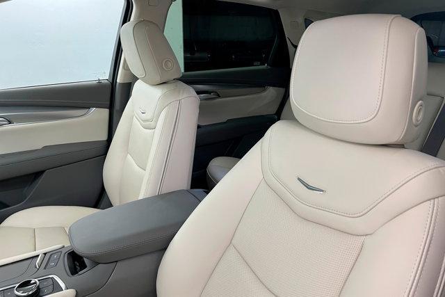 new 2026 Cadillac XT5 car, priced at $58,819
