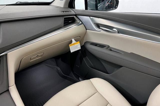 new 2026 Cadillac XT5 car, priced at $58,819