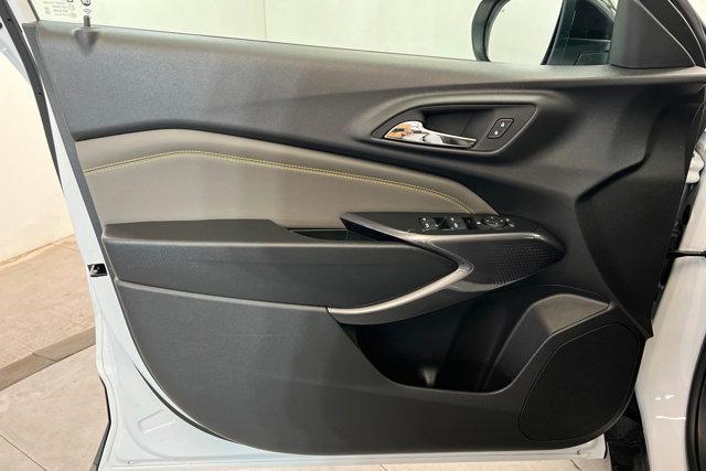 new 2025 Chevrolet Trax car, priced at $26,955