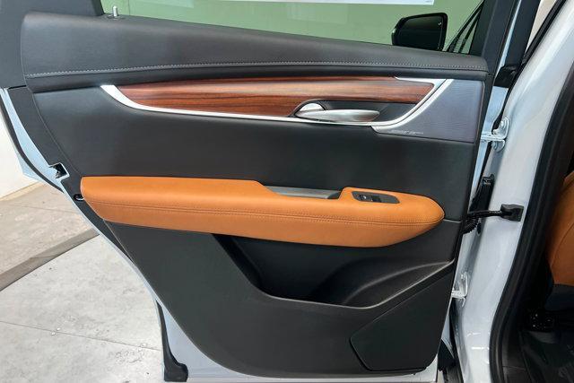 new 2026 Cadillac XT5 car, priced at $61,044
