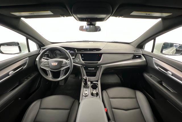 new 2025 Cadillac XT5 car, priced at $46,824