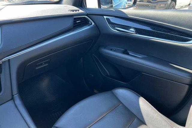 used 2022 Cadillac XT5 car, priced at $31,103