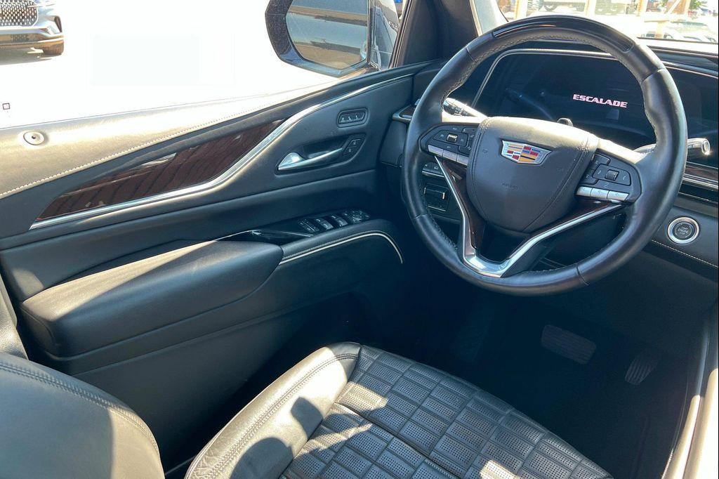 used 2024 Cadillac Escalade ESV car, priced at $94,396