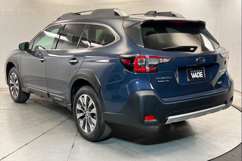 used 2025 Subaru Outback car, priced at $38,112