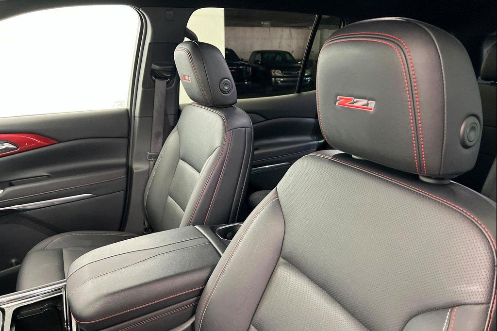 used 2025 Chevrolet Traverse car, priced at $47,495